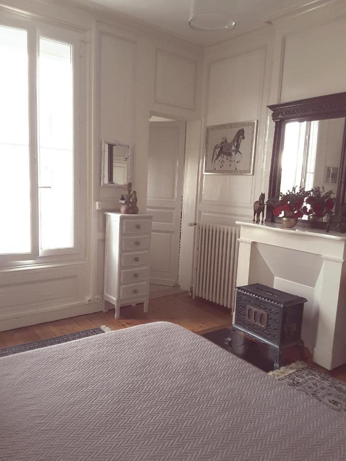 La Maison Des Thermes, Chambre D'Hote Saintes Eksteriør billede